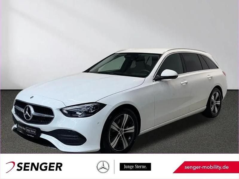 Weiß Gebraucht 2024 Mercedes C180 Avantgarde | 35.440 € (Guter Preis) - Bild 1/1