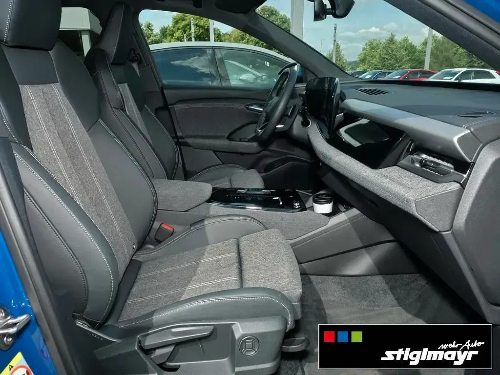 Gebraucht Audi Q6 e-tron S-Line 284 kW (387 PS) 2025 Ascariblau metallic SUV