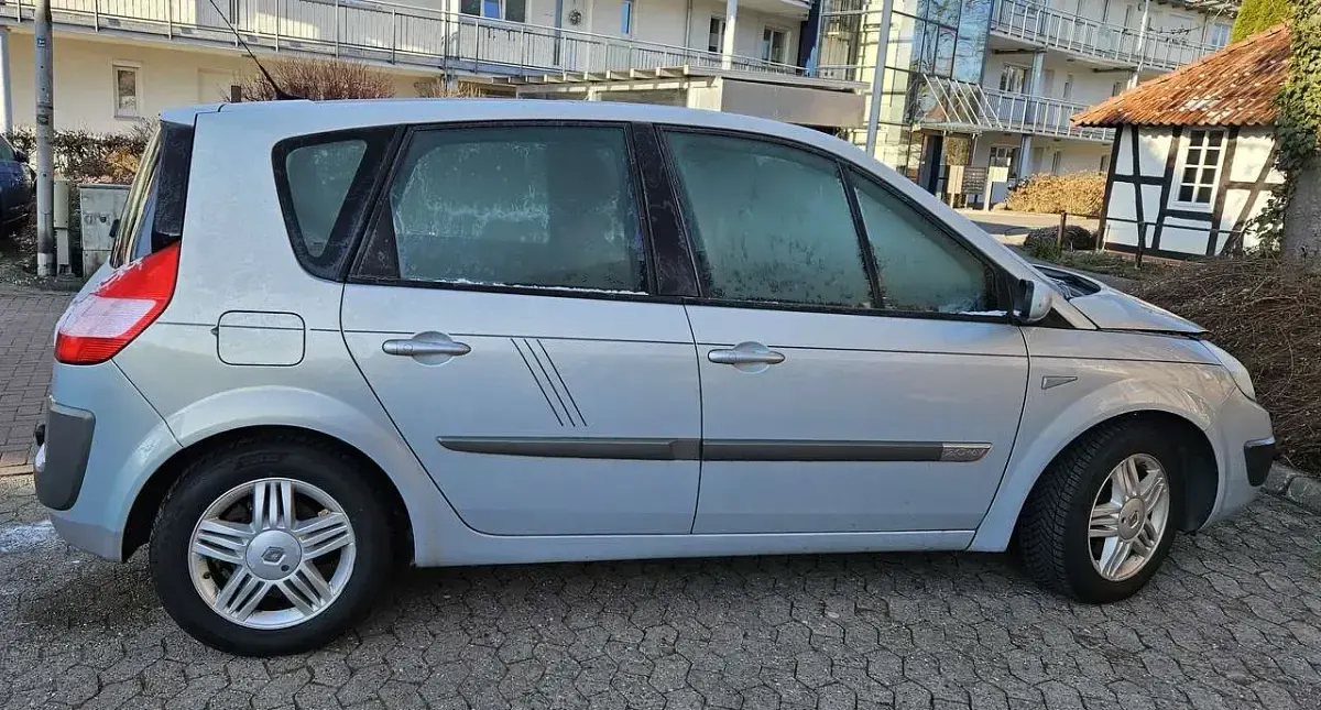 Gebraucht Renault Scénic II 135 PS (99 kW) 2004 Grau Van / Kleinbus