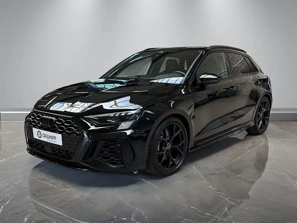 Gebraucht Audi RS3 Ambiente 400 PS (294 kW) 2023 Schwarz Limousine