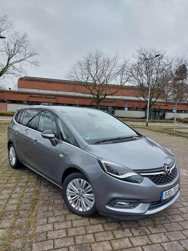 Gebraucht Opel Zafira Business Innovation 140 PS (102 kW) 2017 Grau Van / Kleinbus