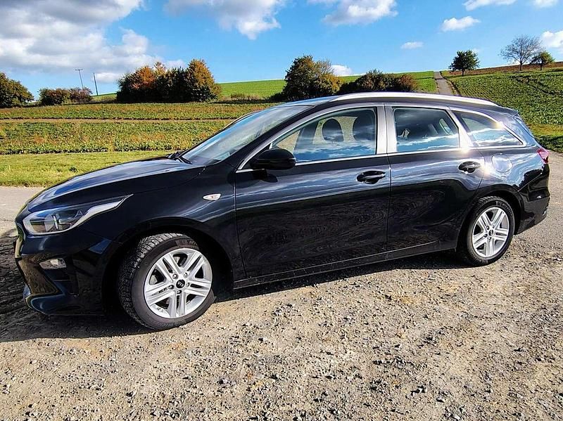 Gebraucht 2020 Kia Ceed Sportswagon Kombi | 16.850 € (Guter Preis) - Bild 1/4