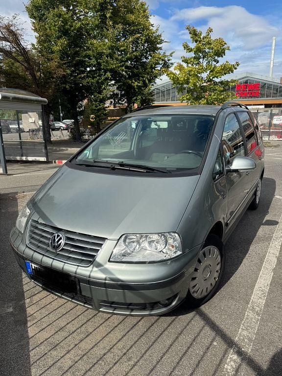 Silber Gebraucht 2006 VW Sharan Comfortline Van / Kleinbus | 1.899 € (Superpreis) - Bild 1/4