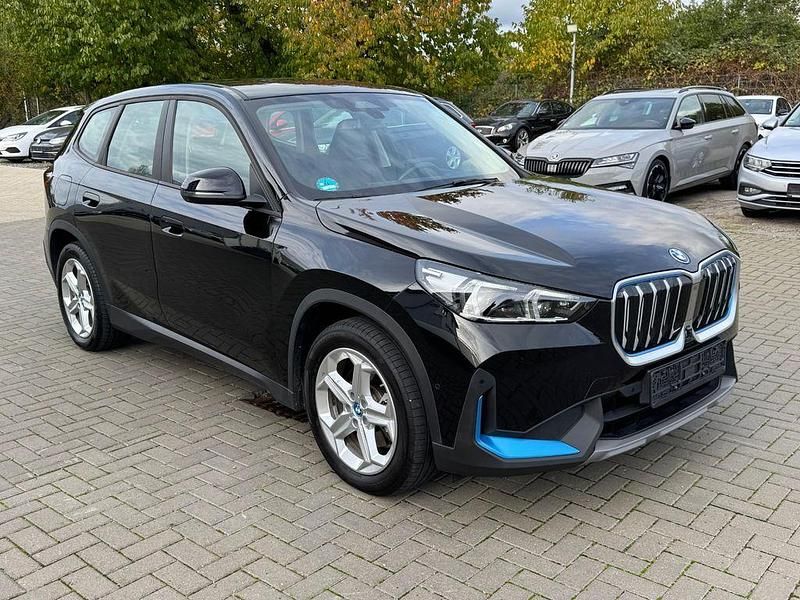 Gebraucht BMW iX1 230 kW (313 PS) 2023 Schwarz SUV