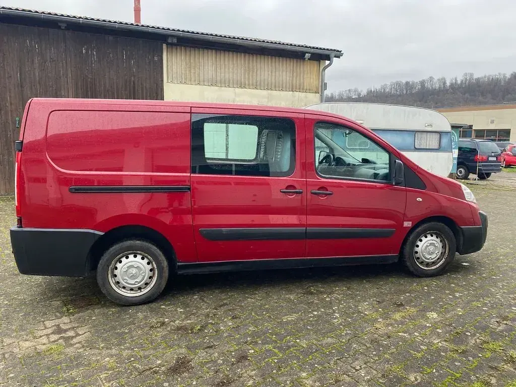 Gebraucht Peugeot Expert 128 PS (94 kW) 2012 Rot Van