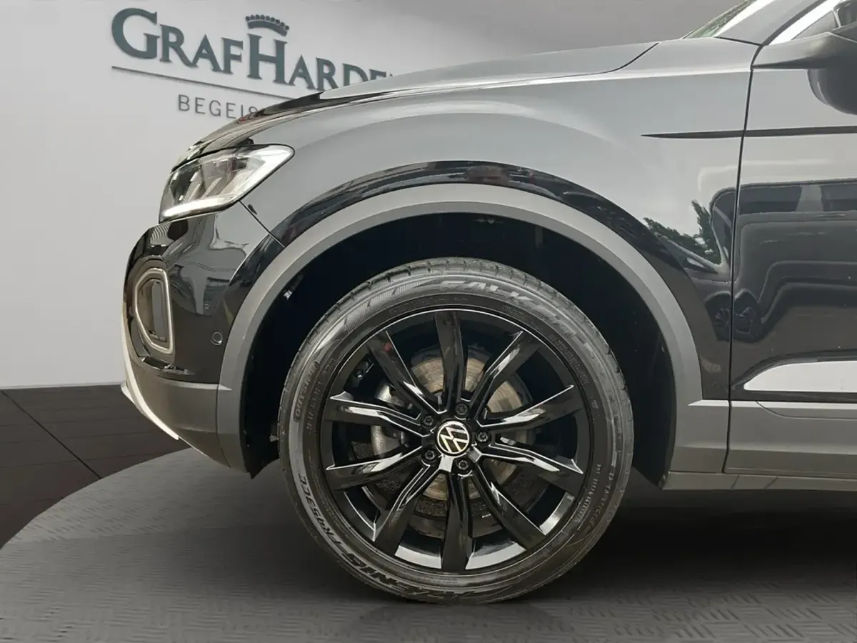 Gebraucht VW T-Roc Life 150 PS (110 kW) 2023 Schwarz SUV
