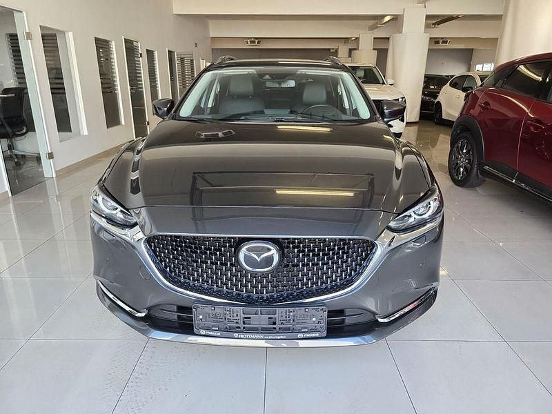 Grau Gebraucht 2023 Mazda 6 Exclusive-Line Kombi | 26.400 € (Guter Preis) - Bild 1/4