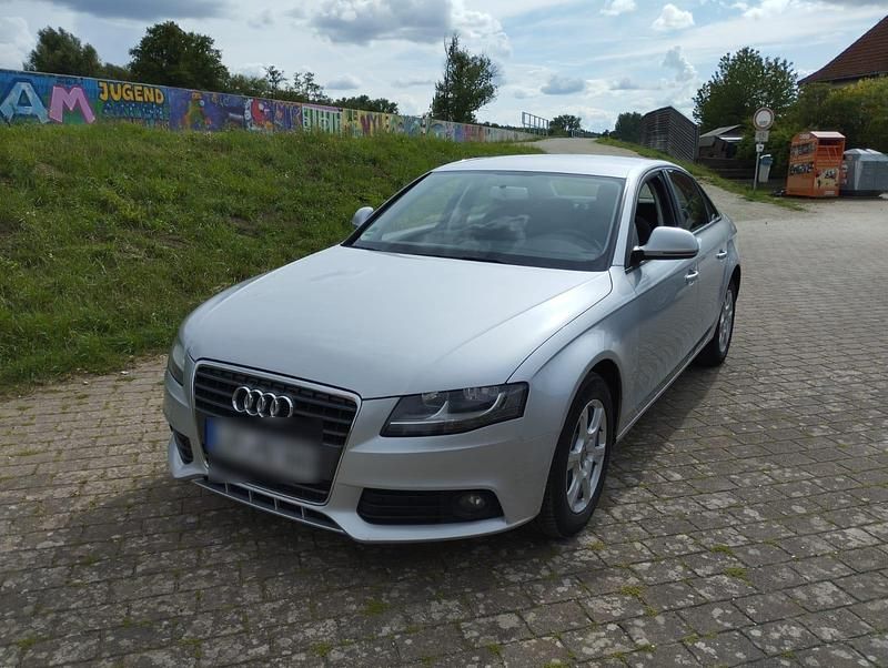 Silber Gebraucht 2008 Audi A4 Limousine | 3.990 € (Guter Preis) - Bild 1/4