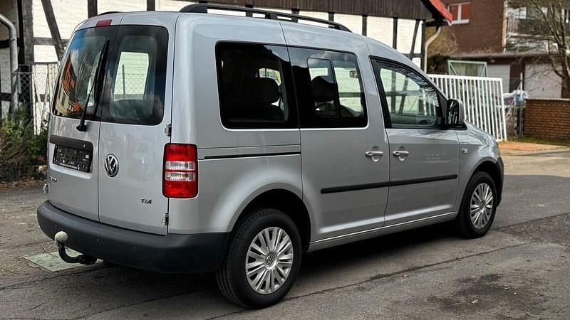 Gebraucht VW Caddy 102 PS (75 kW) 2015 Silber Van / Kleinbus