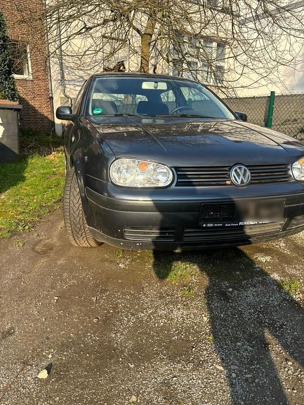 Gebraucht VW Golf IV Edition 75 PS (55 kW) 2001 Grau Kleinwagen