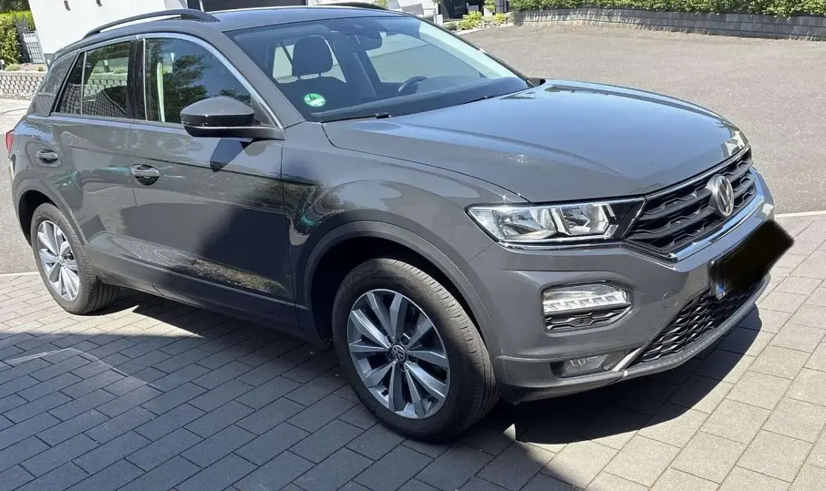 Gebraucht VW T-Roc 150 PS (110 kW) 2018 Grau SUV