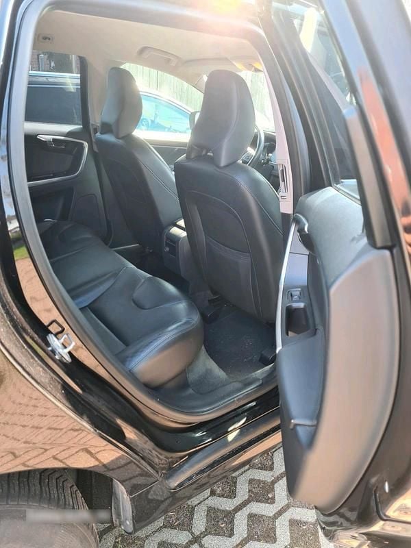 Gebraucht Volvo XC60 156 PS (114 kW) 2017 Schwarz SUV