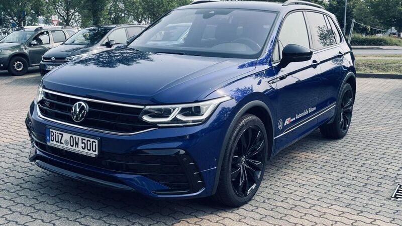 Lapiz blue (metallic) Gebraucht 2022 VW Tiguan R-line SUV | 46.950 € (Teuer) - Bild 1/4