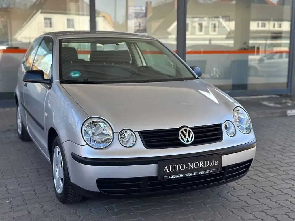 Gebraucht VW Polo Comfortline 64 PS (47 kW) 2002 Silber Limousine
