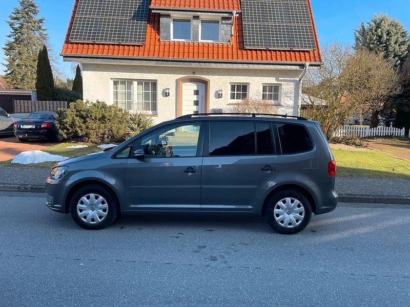 Gebraucht VW Touran Style 105 PS (77 kW) 2011 Grau Van / Kleinbus