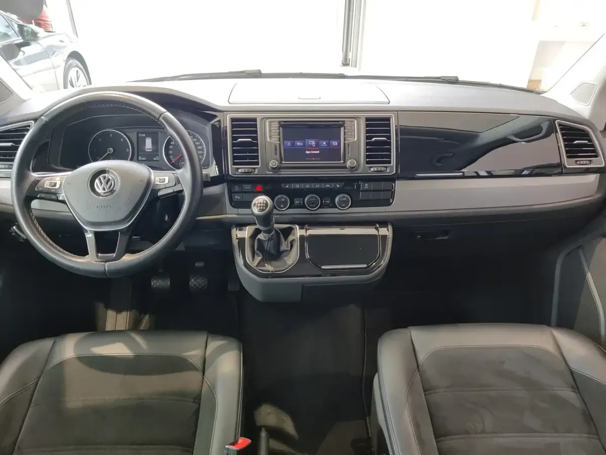 Gebraucht VW Multivan Generation Six 150 PS (110 kW) 2019 Van / Kleinbus