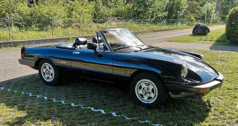 Schwarz Gebraucht 1986 Alfa Romeo Spider Cabrio | 9.990 € - Bild 1/4