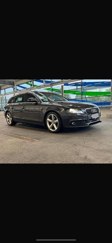 Andere farben Gebraucht 2009 Audi A4 S-Line Kombi | 9.000 € (Fairer Preis) - Bild 1/4