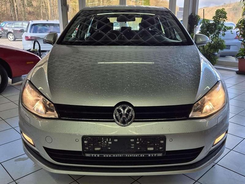 Gebraucht VW Golf VII Comfortline 105 PS (77 kW) 2014 Reflexsilber metallic Kleinwagen
