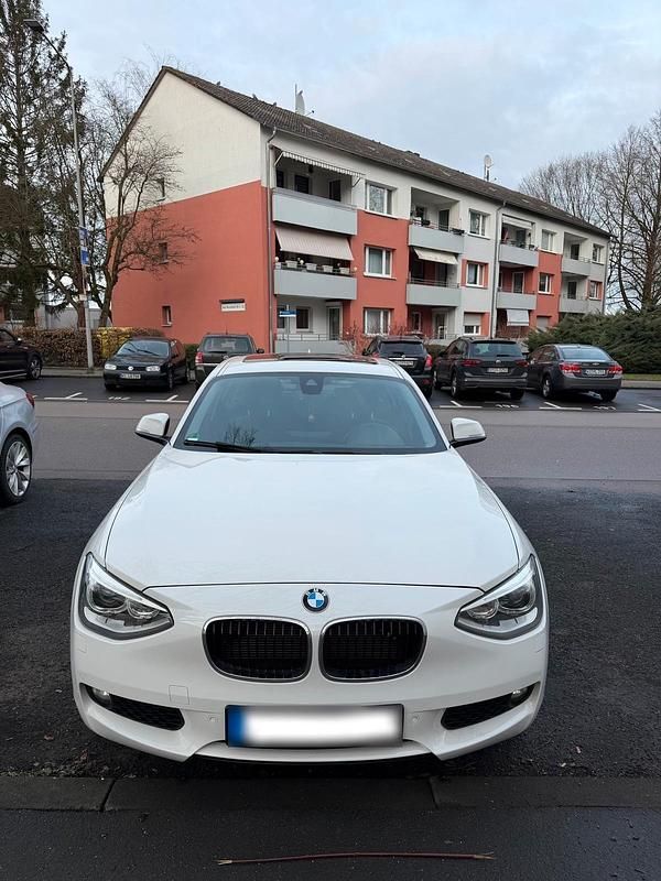 Gebraucht BMW 120 190 PS (139 kW) 2015 Weiß Kleinwagen