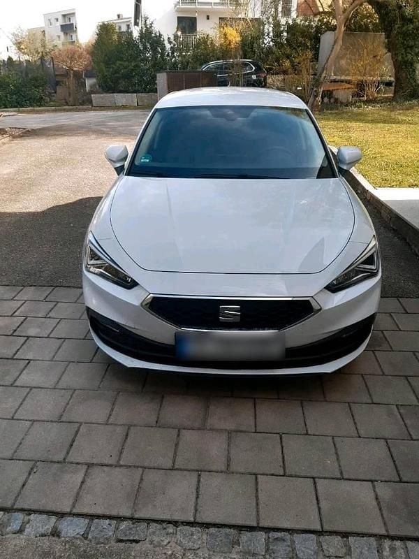 Gebraucht Seat Leon Style 131 PS (96 kW) 2021 Weiß Limousine