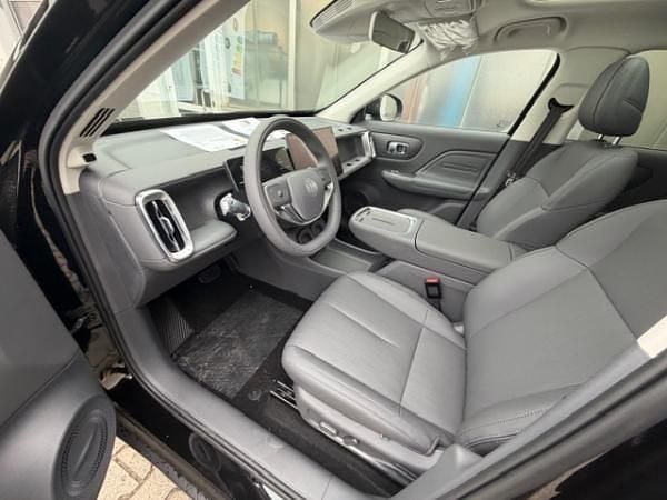 Neu Leapmotor B10 160 kW (218 PS) 2025 Schwarz SUV