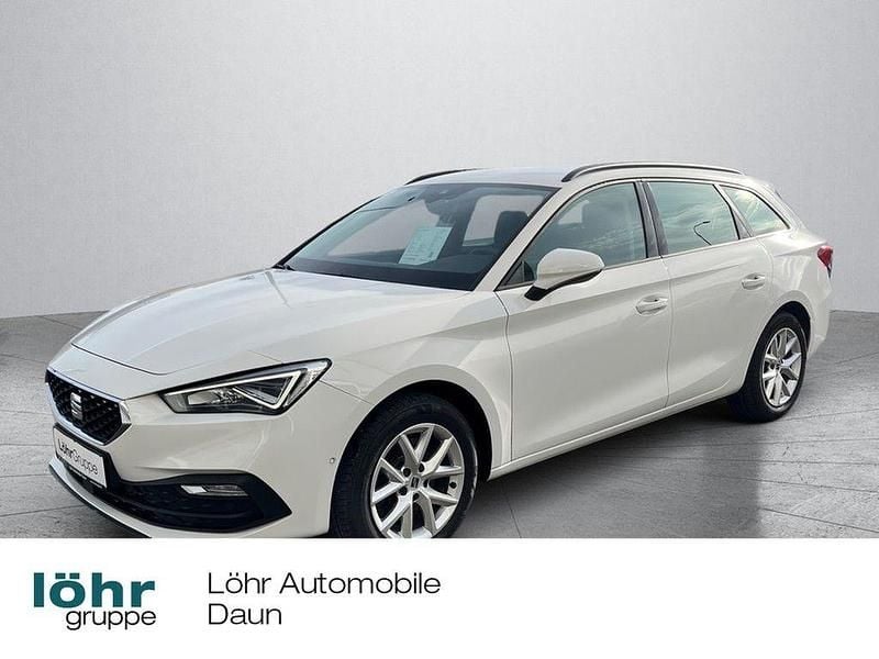 Weiß Gebraucht 2022 Seat Leon ST Kombi | 19.980 € (Guter Preis) - Bild 1/4