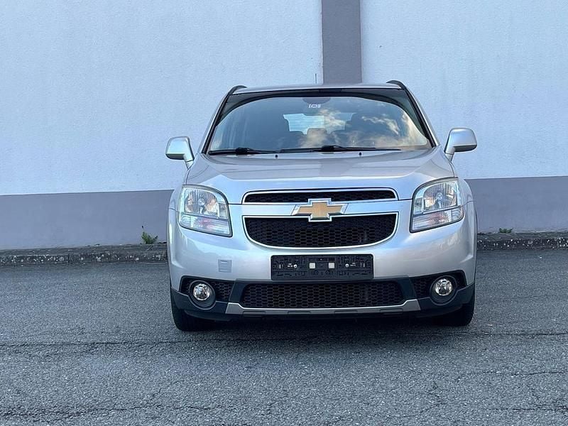 Gebraucht Chevrolet Orlando LT 141 PS (103 kW) 2011 Silber Van / Kleinbus