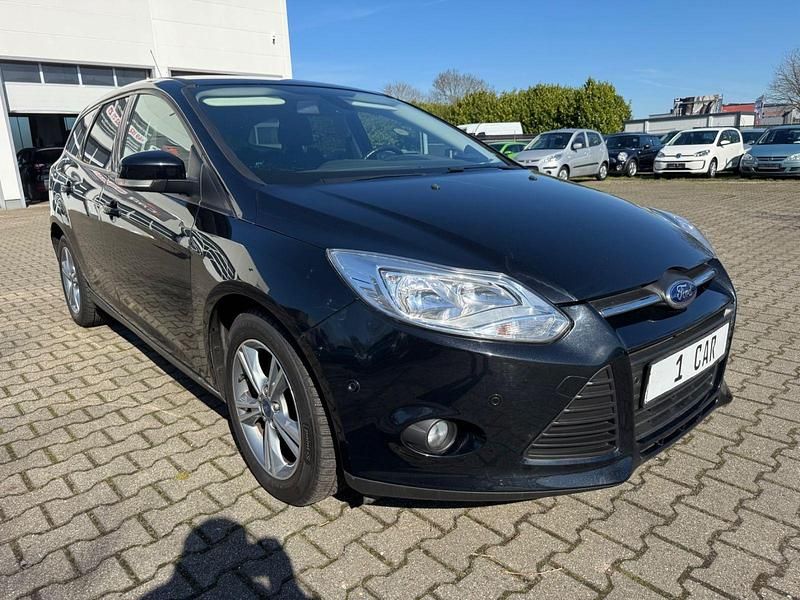 Gebraucht Ford Focus 125 PS (91 kW) 2014 Schwarz Kombi