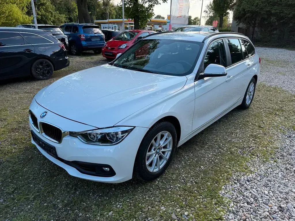 Gebraucht BMW 318 Advantage 136 PS (100 kW) 2018 Weiß Kombi