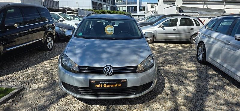Reflexsilber metallic Gebraucht 2013 VW Golf VII Comfortline Kombi | 7.500 € (Guter Preis) - Bild 1/4