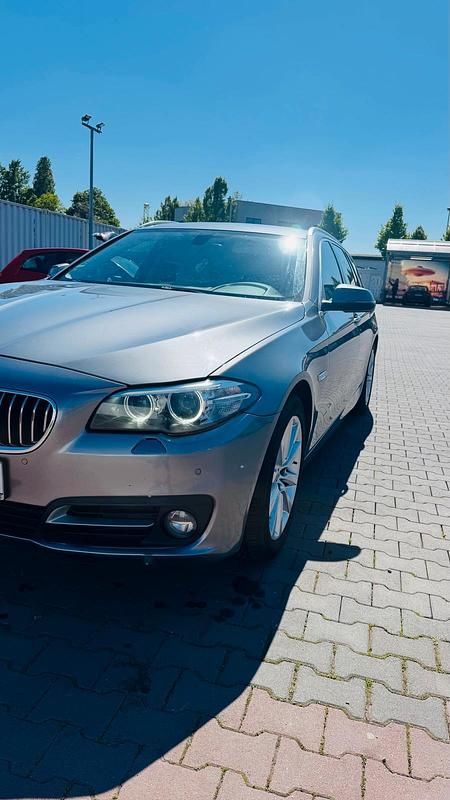 Second-hand BMW 525 218 CP (160 kW) 2014 Gri Berlinǎ