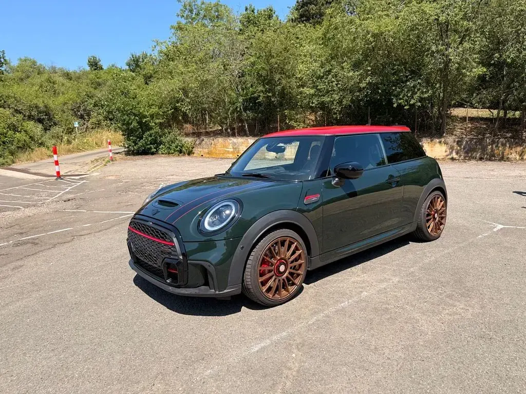 Gebraucht Mini John Cooper Works 231 PS (169 kW) 2021 Grün Kleinwagen