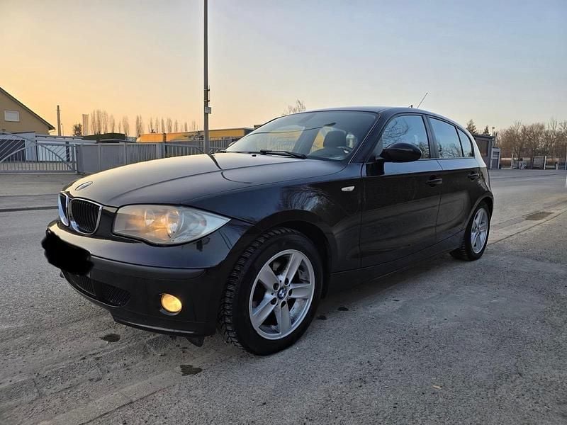 Gebraucht BMW 118 129 PS (94 kW) 2006 Schwarz Kleinwagen