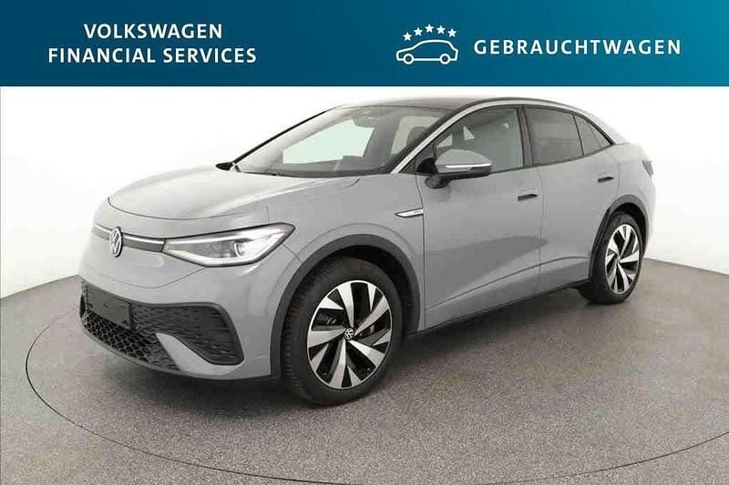 Grau Gebraucht 2024 VW ID.5 Pro SUV | 38.089 € (Guter Preis) - Bild 1/4