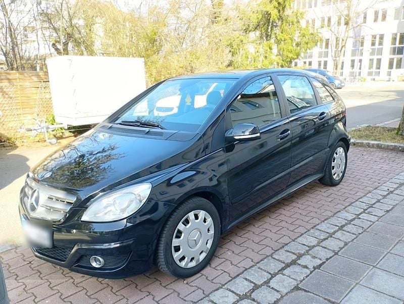 Gebraucht Mercedes B200 140 PS (102 kW) 2008 Schwarz Van / Kleinbus