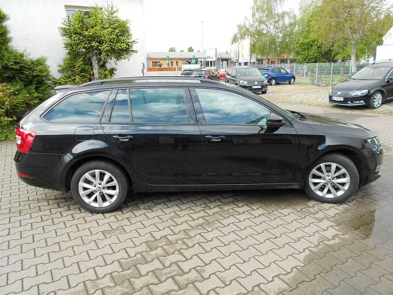 Gebraucht Skoda Octavia 150 PS (110 kW) 2018 Schwarz Kombi