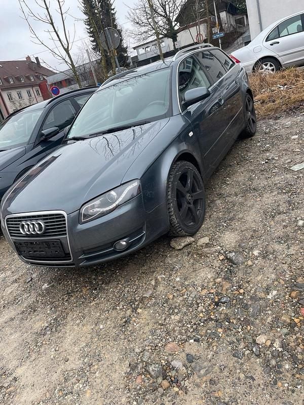 Gebraucht Audi A4 131 PS (96 kW) 2005 Blau Kombi