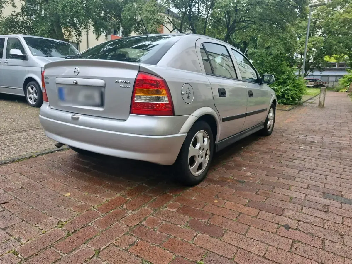 Gebraucht Opel Astra 101 PS (74 kW) 1999 Grau Limousine
