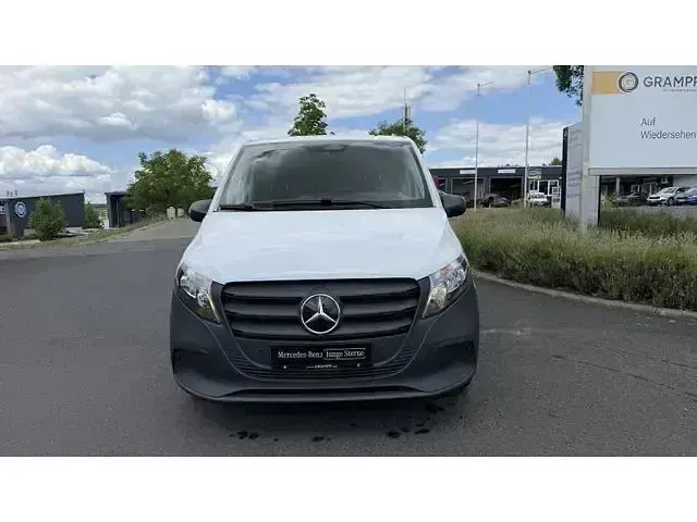 Gebraucht Mercedes Vito 163 PS (119 kW) 2025 Weiß Van