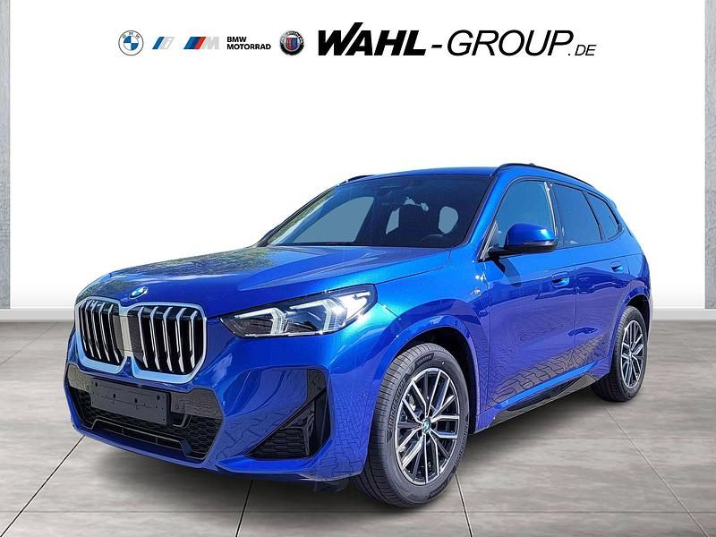 Blau Neu 2025 BMW X1 M Sport SUV | 53.240 € - Bild 1/4