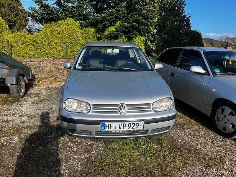 Second-hand VW Golf IV 75 CP (55 kW) 2003 Negru Berlinǎ