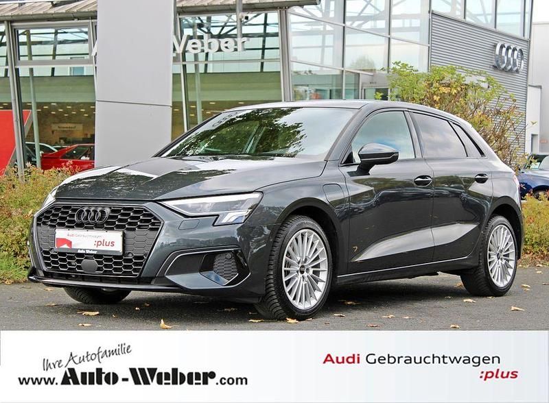 Grau Gebraucht 2023 Audi A3 Sportback e-tron Ambiente Limousine | 32.980 € (Teuer) - Bild 1/4