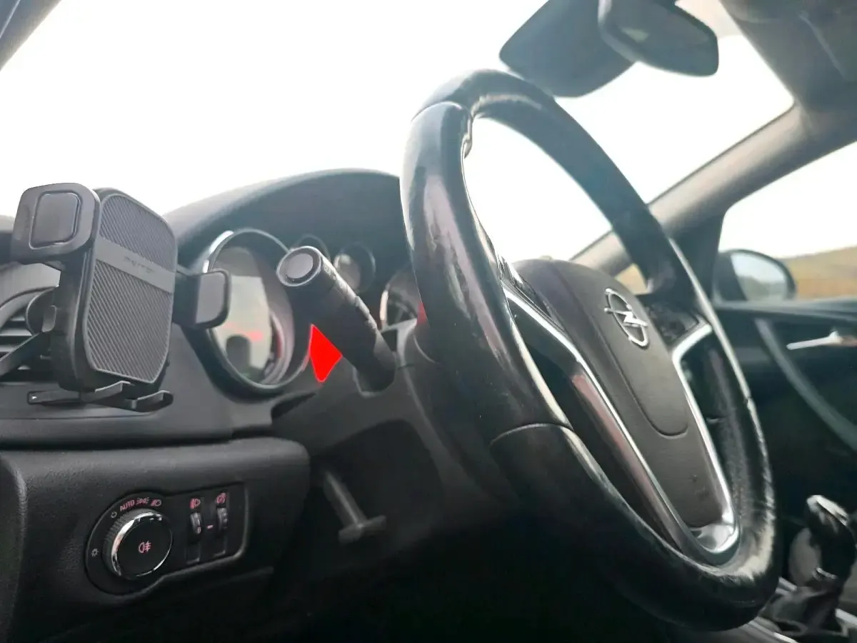 Gebraucht Opel Astra 110 PS (80 kW) 2016 Schwarz Kombi