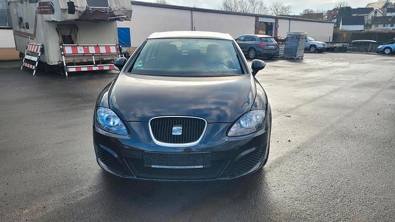 Gebraucht Seat Leon 105 PS (77 kW) 2011 Schwarz Kleinwagen