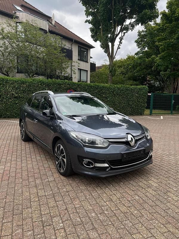 Grau Gebraucht 2015 Renault Mégane GrandTour Bose Edition Kombi | 7.500 € - Bild 1/4
