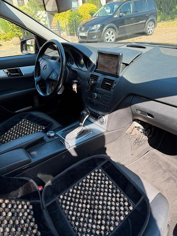 Schwarz Gebraucht 2010 Mercedes C250 Kombi | 5.500 € (Guter Preis) - Bild 1/4