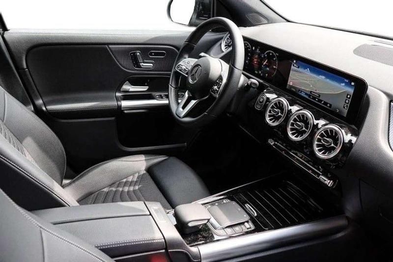 Gebraucht Mercedes EQA250+ Progressive 139 kW (190 PS) 2023 Schwarz SUV