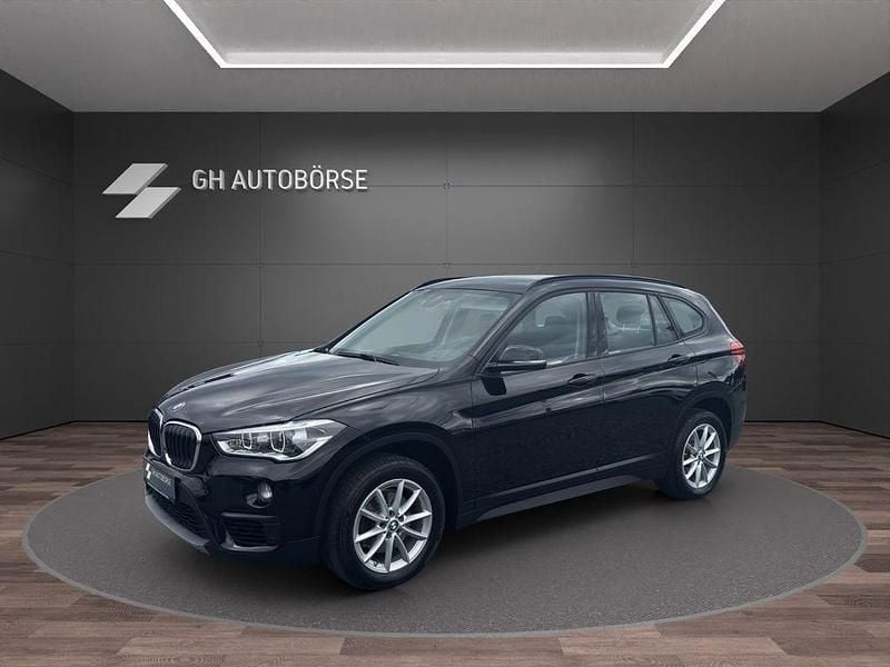 Schwarz Gebraucht 2017 BMW X1 Advantage SUV | 18.990 € (Guter Preis) - Bild 1/4