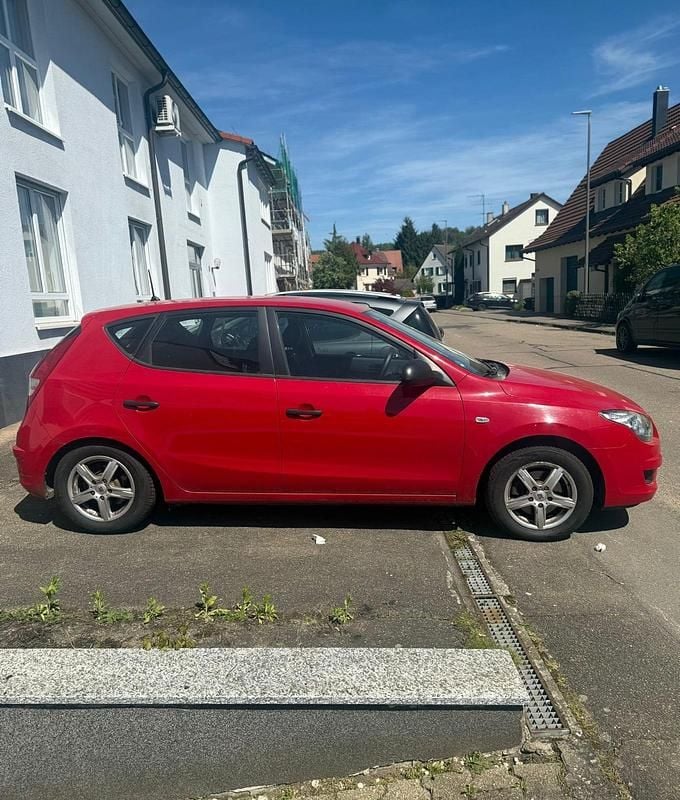 Gebraucht Hyundai i30 Edition+ 90 PS (66 kW) 2009 Rot Kombi